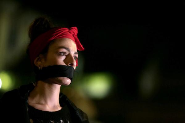 Emanuela Serini http://roma.repubblica.it/cronaca/2014/11/25/foto/violenza_donne_piazza_del_popolo_si_illumina_di_rosso-101409001/1/#6